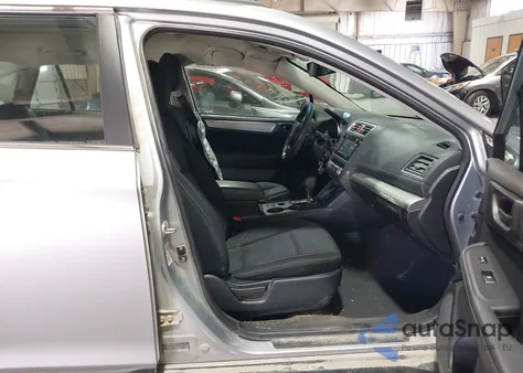 2019 Subaru Outback 2.5I z USA, uszkodzony, nr VIN 4S4BSABC8K3246999